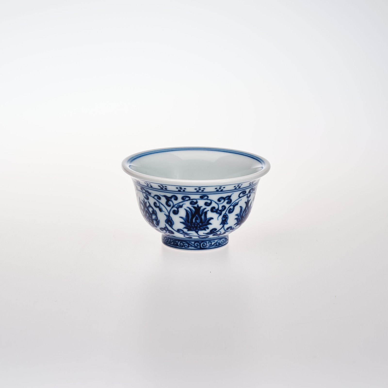 Intertwined Lotus Motif